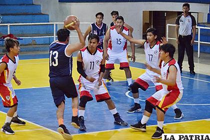 Reformular el calendario del baloncesto orureño será complicado /LA PATRIA /Archivo