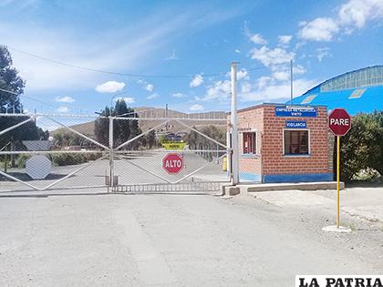 Vinto admite que tiene una millonaria deuda por compra de concentrados y otros materiales /LA PATRIA