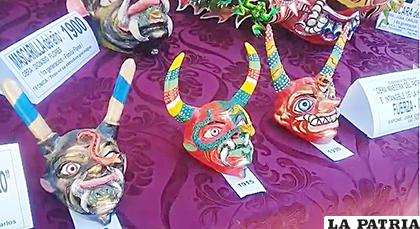 Máscaras en miniatura sirvieron para la exposición /LA PATRIA