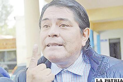 Pérez señala que hay irregularidades en el club 