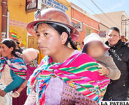 Una ley del 8 de noviembre de 1927 decreta la fecha de festejo de las madres en Bolivia /LA PATRIA /ARCHIVO 
