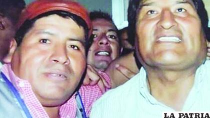 Evo Morales con el dirigente cocalero Faustino Yucra /RR.SS.
