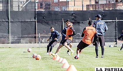 Los clubes bolivianos deberán invertir al menos 6 mil dólares en protocolos de seguridad /beesoccer.com