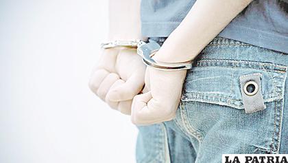 El individuo agredió a su hija de 12 años /FGE