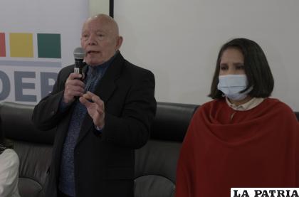 Óscar Hassenteufel en conferencia de prensa /APG