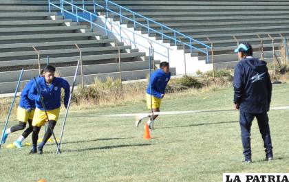 Con la premisa de ganar a Blooming, los “santos” se alistaron en la semana /LA PATRIA