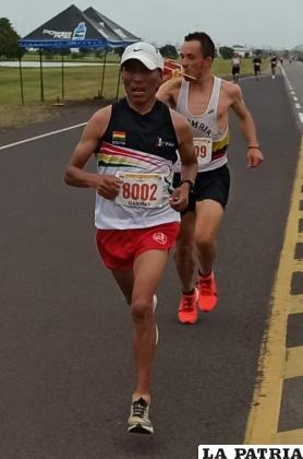 El orureño Héctor Garibay en plena competencia en Asunción (Paraguay) /premiumsportsbo.com