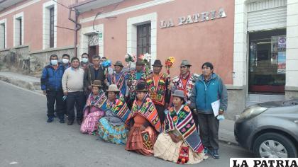 Autoridades originarias de Huachacalla visitaron en Matutino LA PATRIA /LA PATRIA