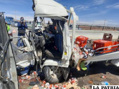 La camioneta llevaba en su batea cajas de cerveza /LA PATRIA