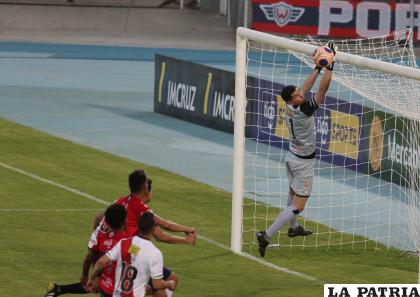 Daniel Sandy estuvo acertado en el arco de Wilstermann /APG