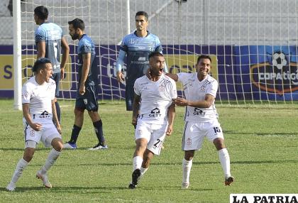 Real Santa Cruz llega motivado después de vencer el fin de semana a Blooming /APG
