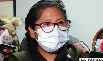La alcaldesa de El Alto, Eva Copa, insta a utilizar el barbijo /erbol.com