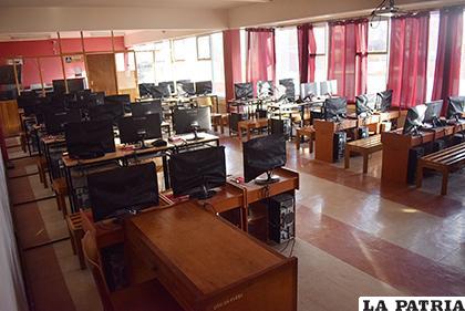 Las aulas en la UTO continúan vacías por el tema de la pandemia /LA PATRIA