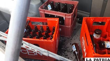 Hallaron cajas de cerveza en el interior de la vagoneta /LA PATRIA