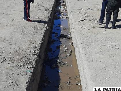 La persona de la tercera edad fue encontrada en la canaleta /LA PATRIA