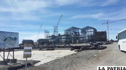 Así comenzó la construcción de la primera planta industrial en el salar de Uyuni en el año 2016