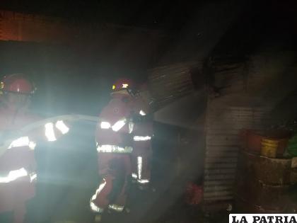 El incendio se originó en la cocina de un domicilio /LA PATRIA