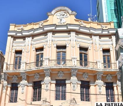 Transferencia del Teatro Palais Concert aún es analizada /Gad-Oru