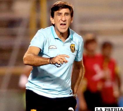 Se especula bastante que Gustavo Costas dirigirá al cuadro “académico” /RRSS