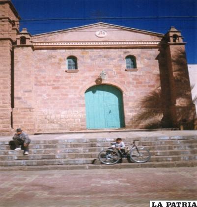 Plaza, Iglesia de Betanzos, donde se sorteaba a los indígenas para la mita de la mina de Potosí