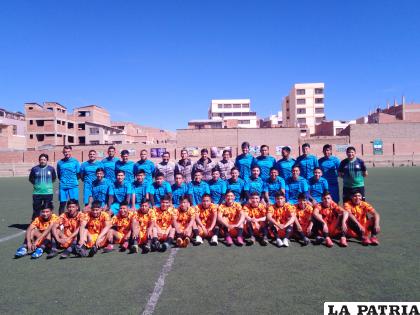 El plantel 2021 que participa en los torneos Primera “A” y Reservas /LA PATRIA