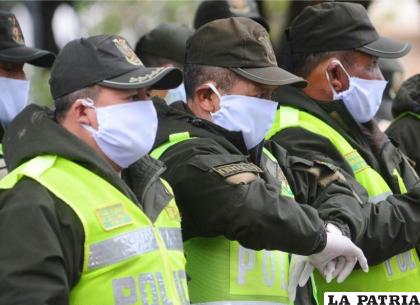 Policías de Oruro piden celeridad en la vacunación /Foto ilustrativa