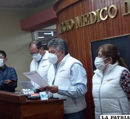 Presidente del Colegio Médico de Bolivia, Luis Larrea en conferencia de prensa /RTP