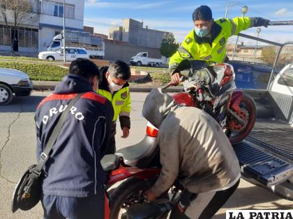 La motocicleta fue trasladada hasta dependencias de Tránsito /LA PATRIA