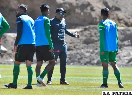 Farias ya cuenta con casi el plantel completo para enfrentar a Venezuela /APG