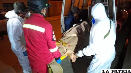 El cadáver es trasladado a la morgue /LA PATRIA