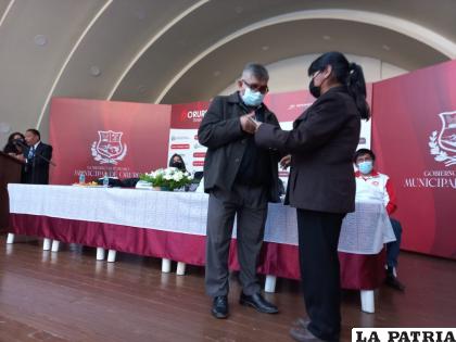 Más de 230 secretarias y secretarios recibieron su certificado de reconocimiento
 /LA PATRIA