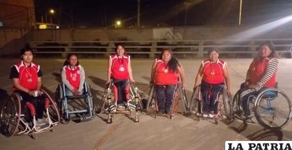Caracol flamante campeón en el básquetbol sobre silla de ruedas en damas /LA PATRIA