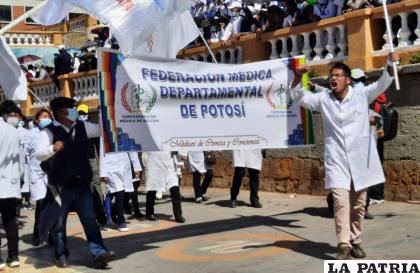 Los médicos afines al MAS dieron respaldo a su líder, Luis Arce /LA PATRIA