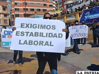 Se aprovechó para exigir demandas laborales /LA PATRIA