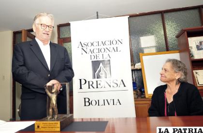 El acto de entrega del premio Libertad a la activista Amparo Carvajal /ANP