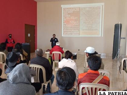 La primera jornada empezó con exposición magistral del arquitecto Boris Medina /LA PATRIA
