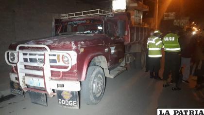 El otro motorizado es un camión rojo /LA PATRIA