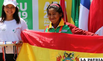 Jhoselyn Cuizara orgullo del atletismo orureño /LA PATRIA
