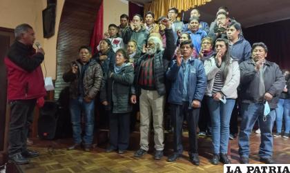 Todos ellos forman la nueva directiva de Sintrauto 
/la patria