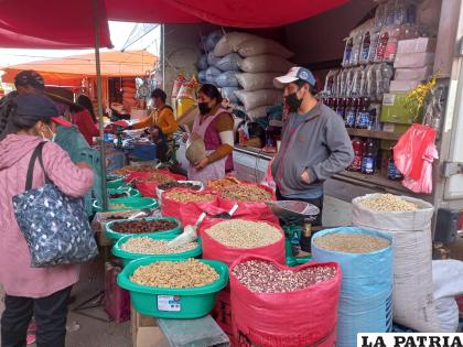 Los frutos secos y cereales son los más visitados /LA PATRIA