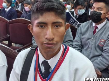 ROBERTO PINTO
COLEGIO NACIONAL SAN JOSÉ