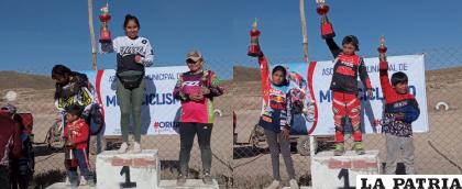 Ganadores en las categorías Damas e Infantiles /LA PATRIA
