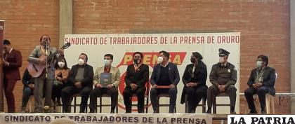 El homenaje a los periodistas con la participación de Imar Antezana /LA PATRIA