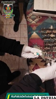 La prueba de narcotest confirmó que el boliviano llevaba cocaína /Policía