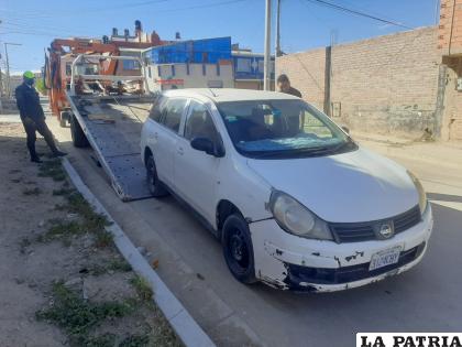 El implicado abandonó su vehículo que fue remolcado por Tránsito /LA PATRIA