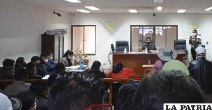 Audiencia de los imputados por el caso de la gasificación en la UATF  /APG