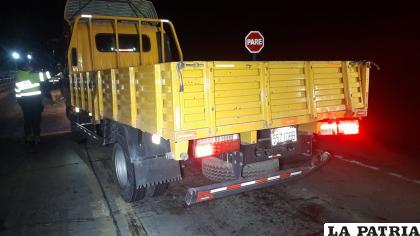 El conductor habría chocado contra el camión /la patria