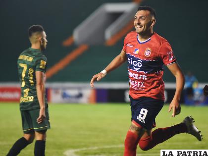 Universitario ganó en la ida por 2 a 0 en Sucre el 2 de abril de 2022 /APG