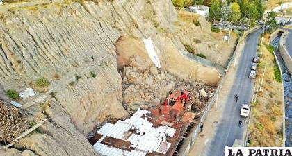 El deslizamiento de dicha obra sepultó a los trabajadores /GAMLP