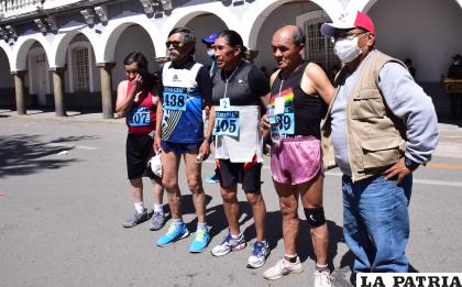 Atletas Máster que representarán a Oruro en la competencia 
internacional /LA PATRIA